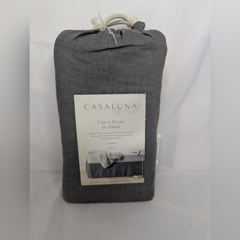 NWT Casaluna Linen Blend Queen Bedskirt